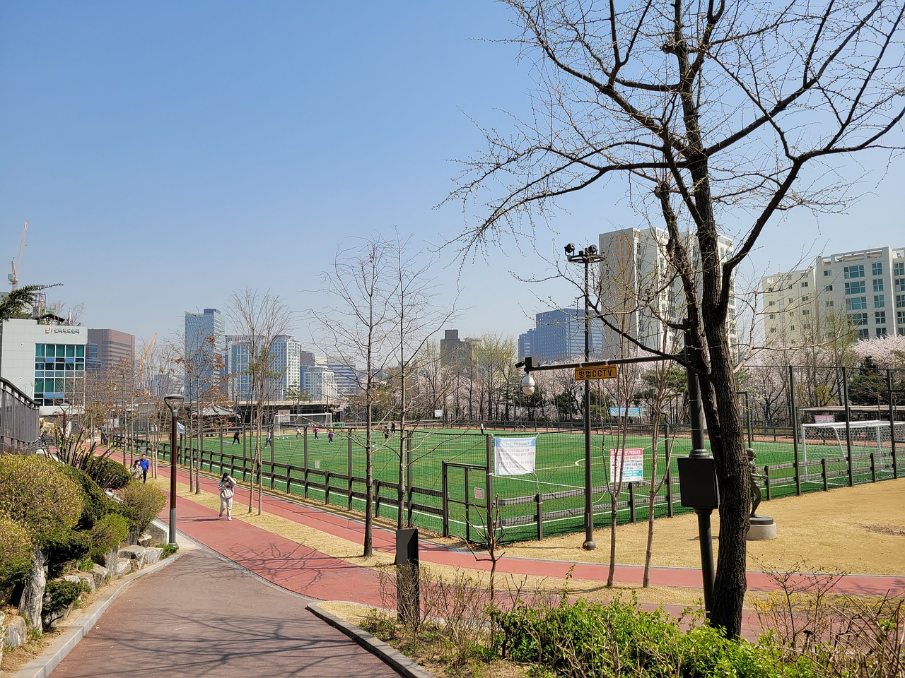 够在关键时 够在关键时